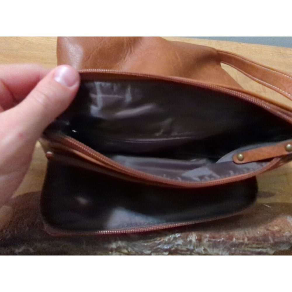 B.O.C. Born Concept Brown Leather Shoulder Strap Bag With Pocketd - Picture 4 of 7